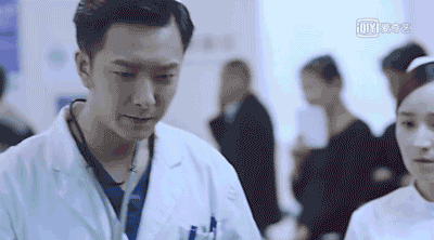 阴茎异常勃起到底该怎么办?《急诊科医生》被