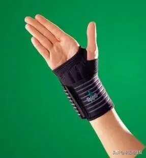 手麻系列二夜间手拇指食指中指麻木小心是腕管综合征惹的祸