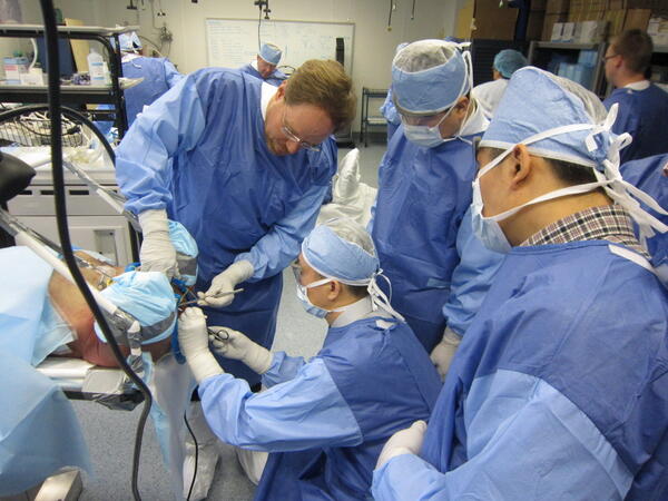 道括约肌植入治疗男性尿失禁--2011美国培训有