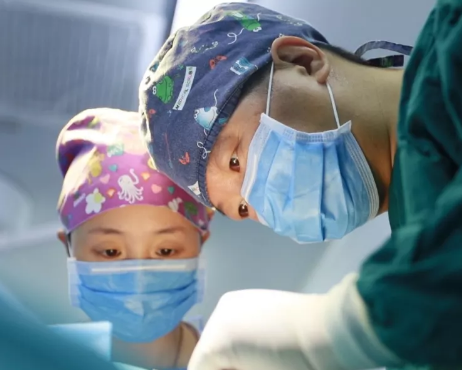 张丰:儿童眼科微创整形创新者 - 好大夫在线