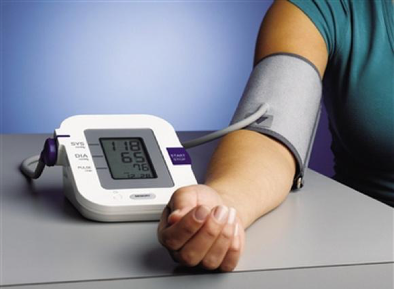 测量血压的正确位置图图片