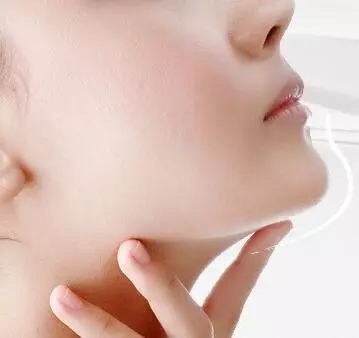 垫下巴是注射好还是用假体好