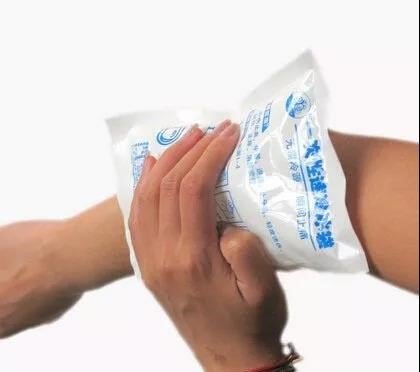 膝关节置换术后,如何正确地冰敷?