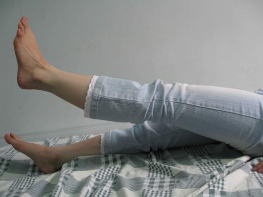 直腿抬高功能锻炼