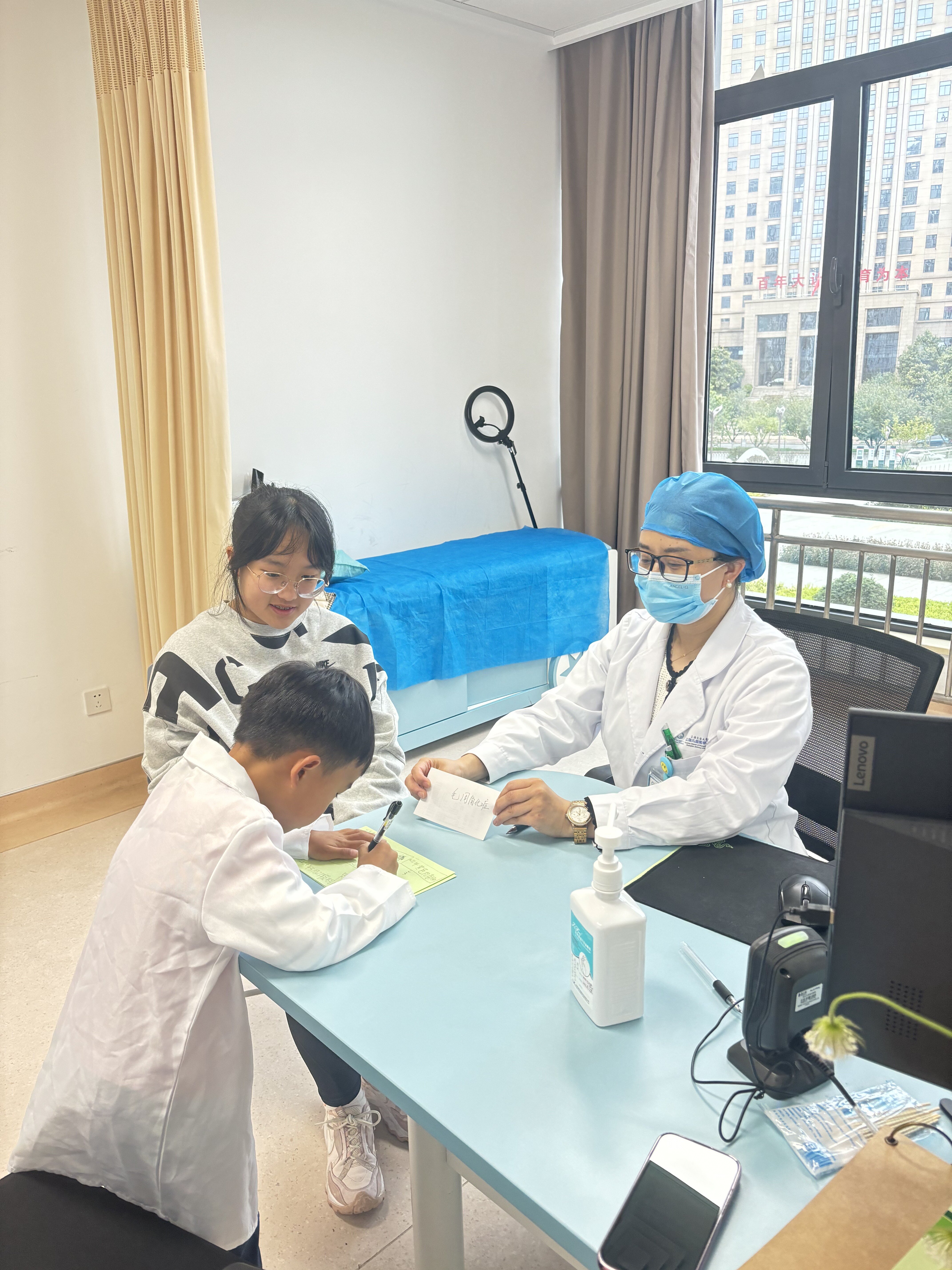 万朋杰医生的暖心记录