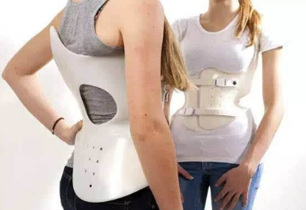 脊柱侧弯能矫正过来吗当然可以