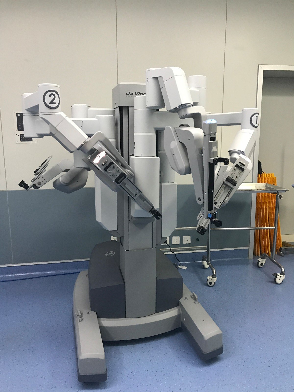 达芬奇手术机器人结构图片