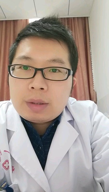 胆脂瘤型中耳炎吃什么药?需要手术治疗，用药只是帮助治疗并发