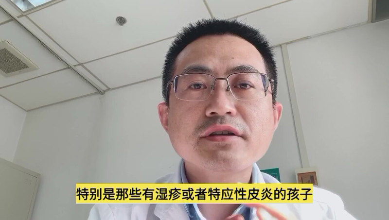 有了单纯疱疹，别亲吻，尤其是孩子