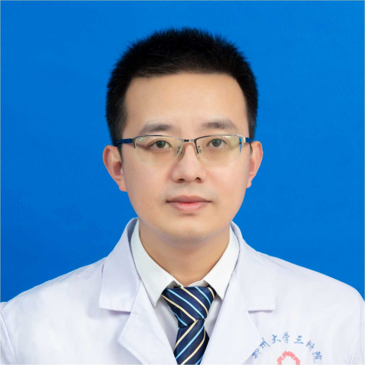 呂以東