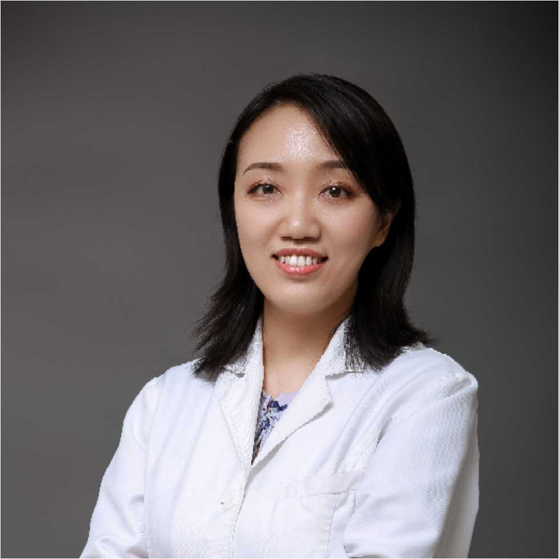 二十多岁年轻女孩体验健康，就是心律比一般人快，走动就超一百多正常吗？