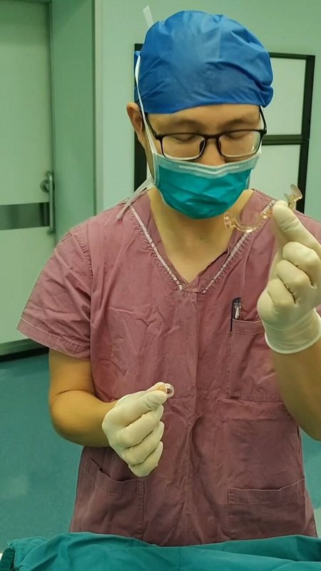 黄医生科普包皮环切器械及大概手术过程。